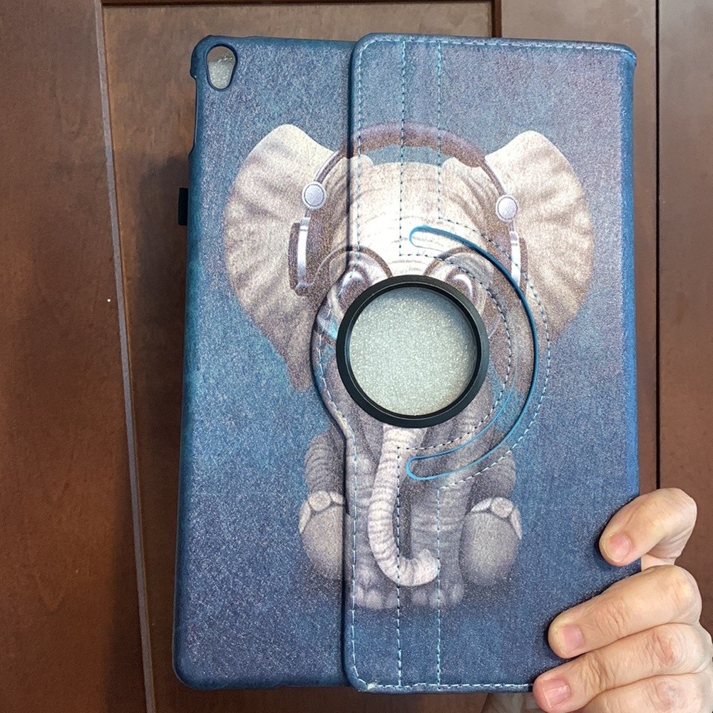 SALE!! ⚡️host pick⚡️ iPad Air case 10.5 inch or iPad  Pro 10.5 inch